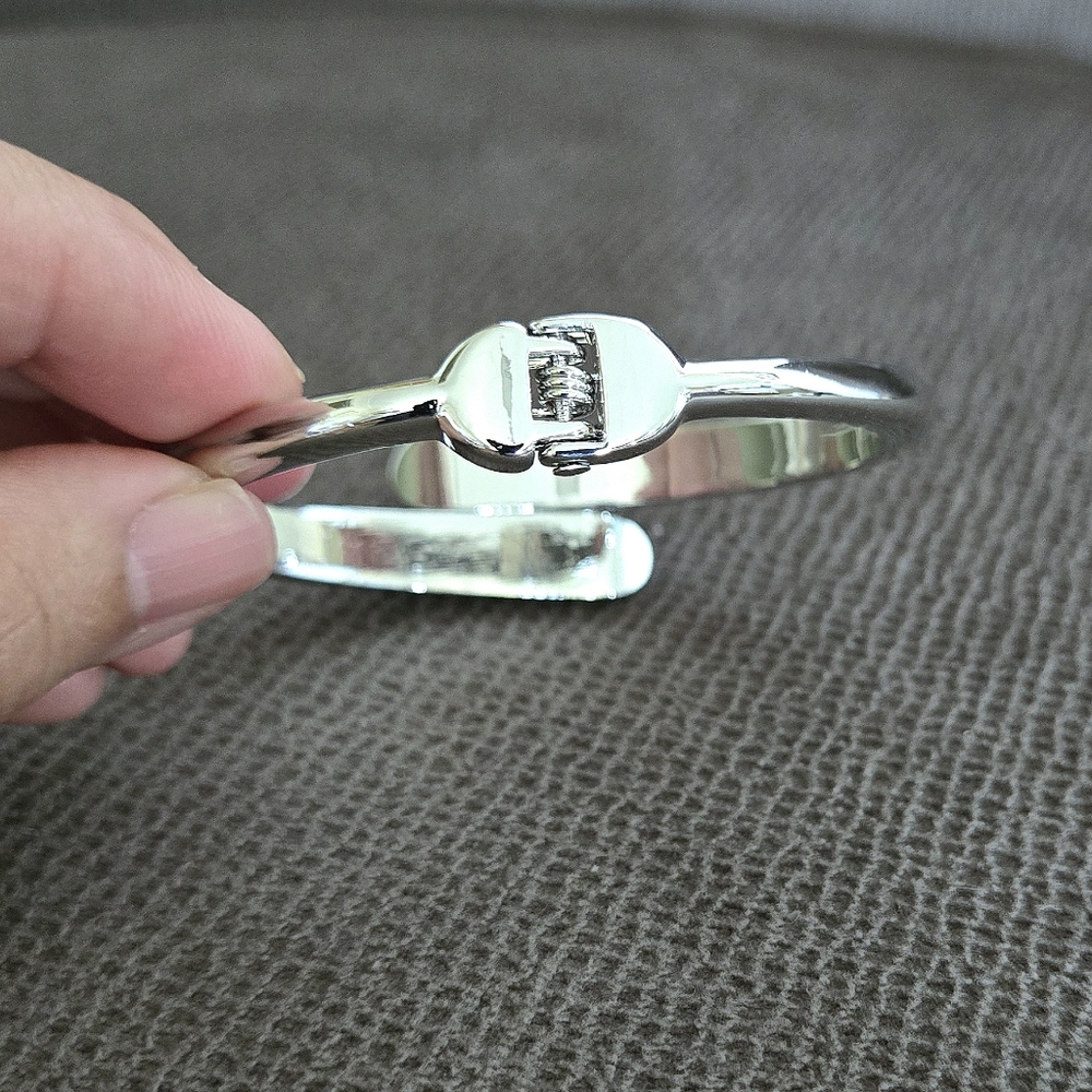House🏠 of Harlow 1960 Silver🤍 Bypass Cuff Bracelet - NWT - Picture 9 of 16